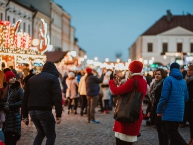 Wizyta Św. Mikołaja na Rynku w Rzeszowie, grudzień 2019 - 18