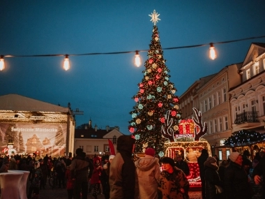 Wizyta Św. Mikołaja na Rynku w Rzeszowie, grudzień 2019 - 21
