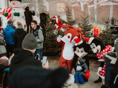 Wizyta Św. Mikołaja na Rynku w Rzeszowie, grudzień 2019 - 8