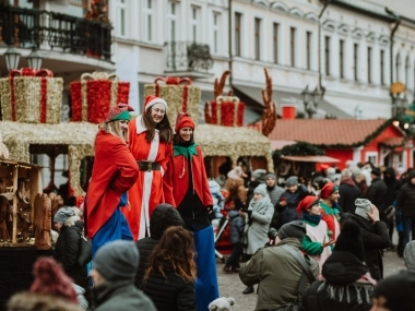 Wizyta Św. Mikołaja na Rynku w Rzeszowie, grudzień 2019 - 9