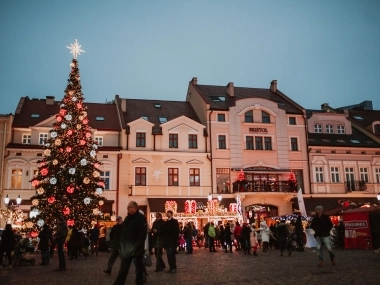 Wizyta Św. Mikołaja na Rynku w Rzeszowie, grudzień 2019 - 16