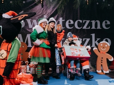 Wizyta Mikołaja na Rynku w Rzeszowie - 36